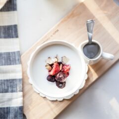 ヨーグルトだけの朝ごはんはNG？効果的に腸活できる食べ方をご紹介