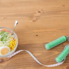 運動時の効果的な食事のタイミングと摂取するべき栄養素を解説